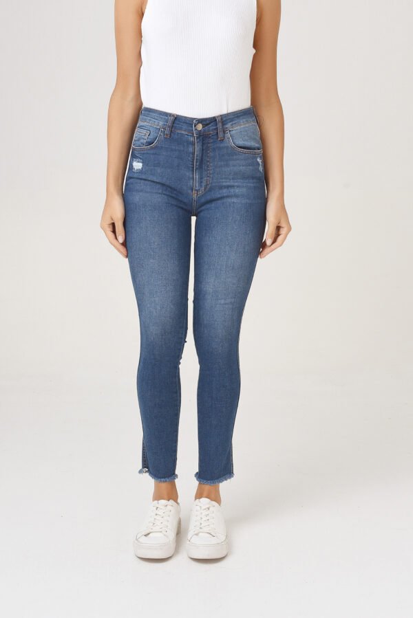SKINNY JO